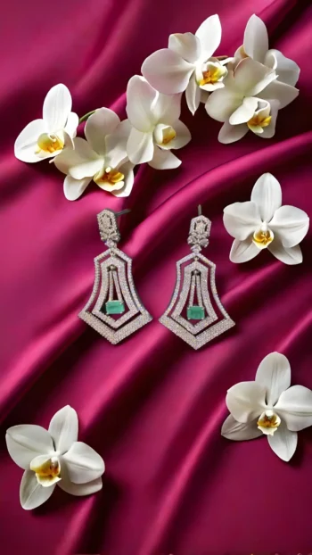 SHINE SAGA EARRINGS