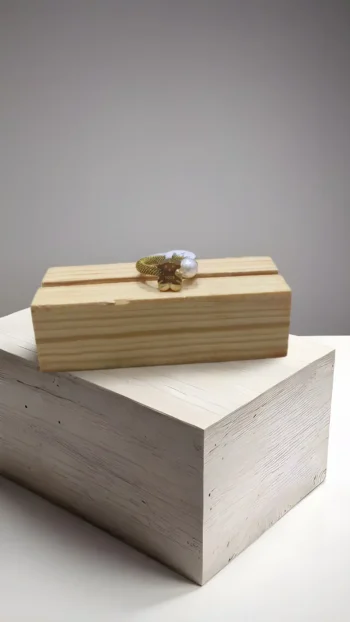 HUG ME PEARL RING