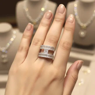 BAGUETTE HALO RING