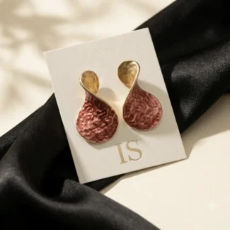 MELTED METAL DANGLES