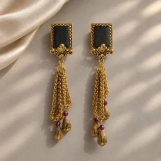 GLAMOUR FRINGE EARRINGS